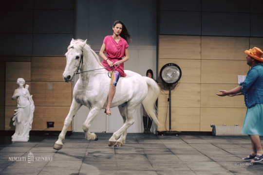 Film, színház, muzsika