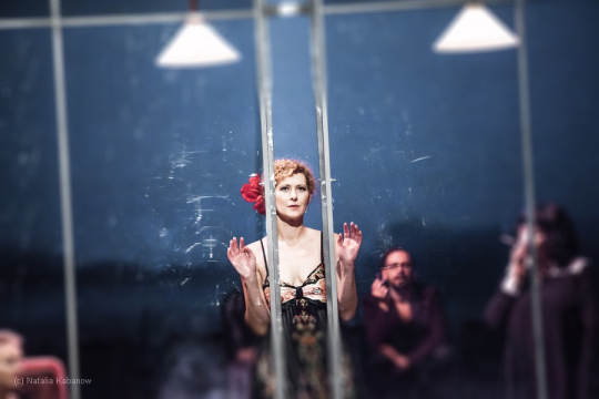 Elmarad Krystian Lupa előadása