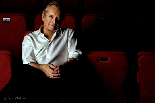 Színpadon szolgálni