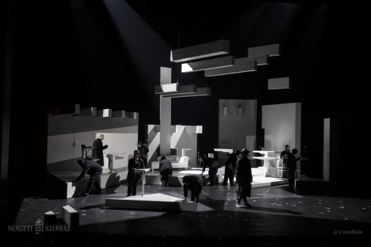 Látvány, Észak, terror