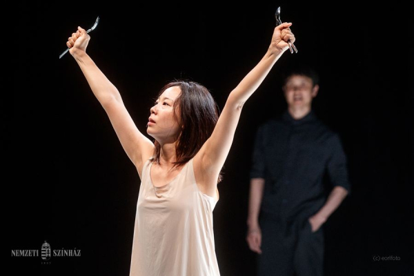 Valami emberi - Yangson Project