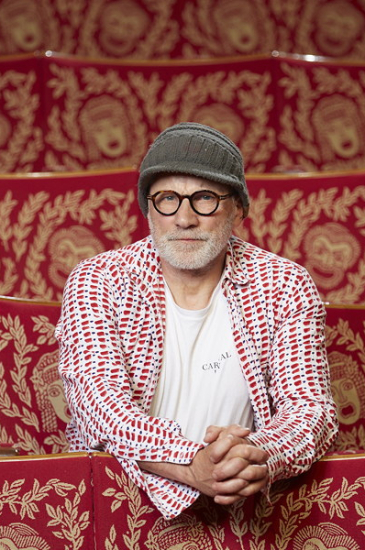 Simon McBurney