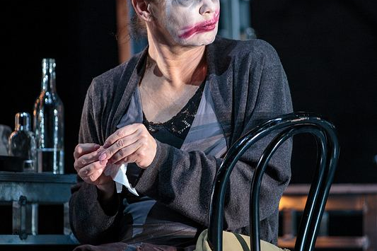 Udvaros Dorottya - Kíváncsi vagyok!