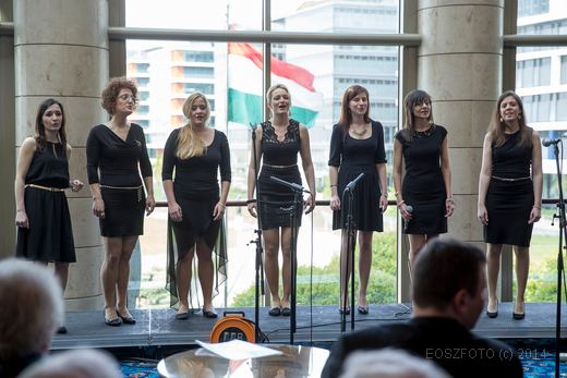 Április a Nemzeti Színházban plusz fotógaléria a Költészet Napjár...