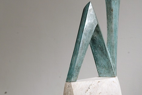 „A szobor nem fizikai történések, hanem lelki folyamatok ered...