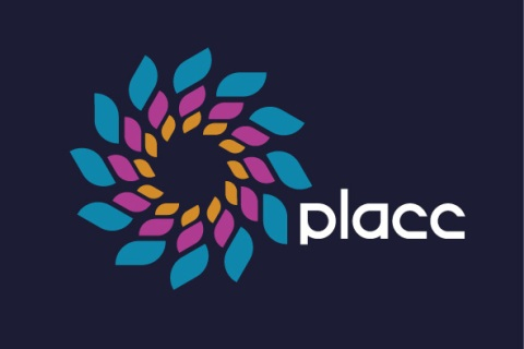 Májusban debütál a Placc