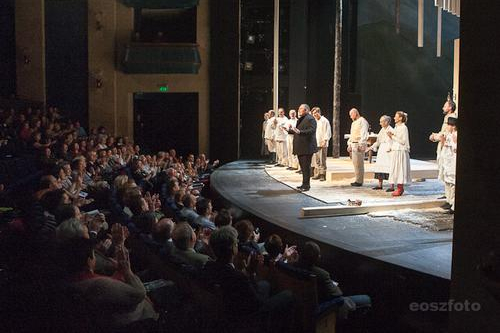 Főpróba, teltház – az első találkozás a közönséggel