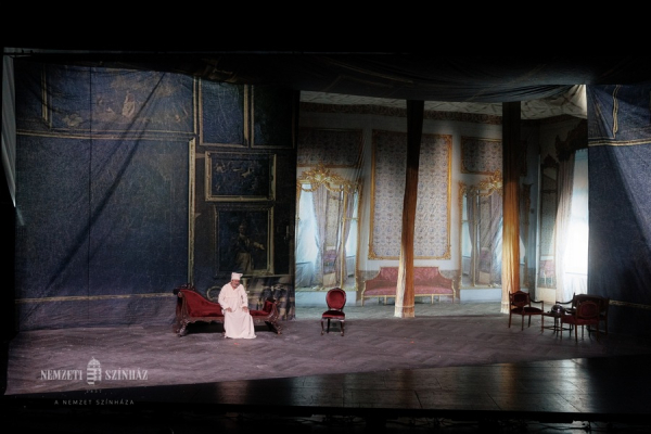 11.MITEM/Háború és béke