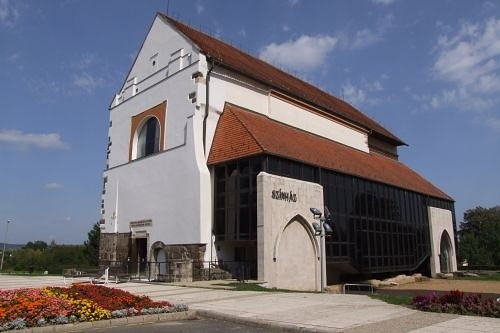 A szentgotthárdi színház épülete napjainkban