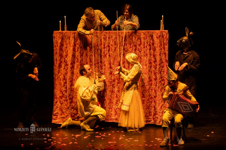 Mi a normális? – MITEM13 Krónika 14. Teatro di Napoli & Interno5, Nápoly, Olaszország: Pinokkió. Mi egy ember?